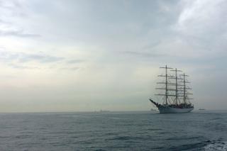 „Dar Młodzieży” w drodze do Singapuru