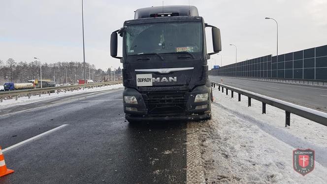 Mokrzyska. WYPADEK na autostradzie A4. W kraksie brało udział sześć samochodów