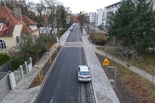 Przebudowana ulica Heweliusza w Poznaniu. Wymieniono nawierzchnię drogową i chodniki