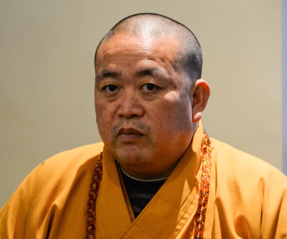 Sławny mnich wywołał skandal!