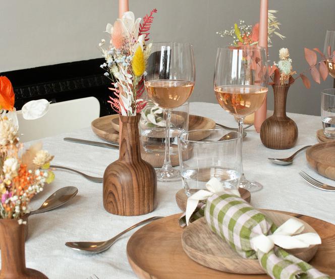 Święta w stylu boho: wigilijny i bożonarodzeniowy stół w stylu boho