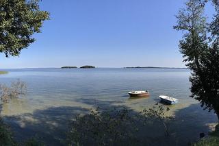   To największe jezioro w Polsce. Nazywają je mazurskim morzem. Tworzą się tu półtorametrowe fale!