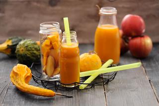 Jesienne smoothie: napój z dyni, jabłek i marchwi na zdrowie