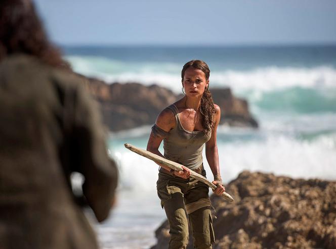 ALICIA VIKANDER W "TOMB RAIDER".