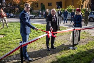 W Świętochłowicach odsłonięto mural poświęcony Wiktorowi Wiechaczkowi