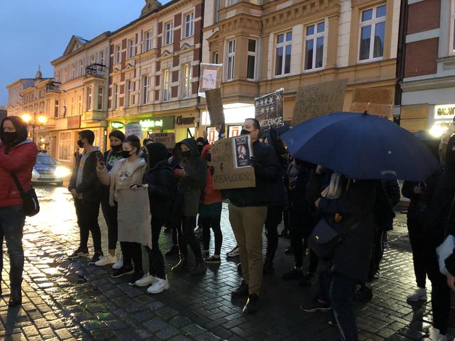 Kolejne protesty w Szczecinku. Sprawdź jak wyglądał Strajk Kobiet