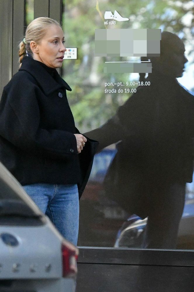 Katarzyna Warnke na giga obcasach łamie przepisy