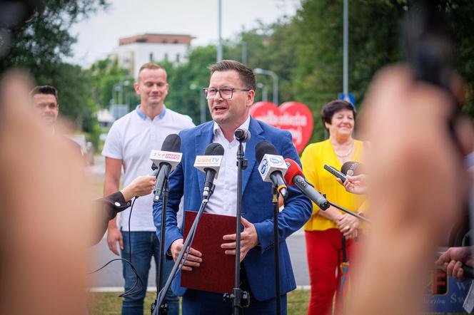 Jurek Owsiak przyjechał do Chorzowa. Oficjalnie otwarto rondo im. Fundacji WOŚP