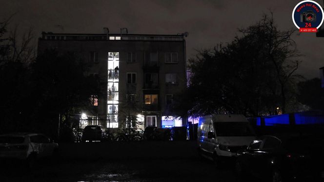 Furiat szalał na Mokotowie. Zrzucał meble na samochody