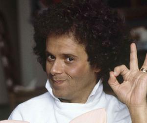 Gwiazdor telewizji znaleziony martwy w domu. Dzień wcześniej świętował urodziny!