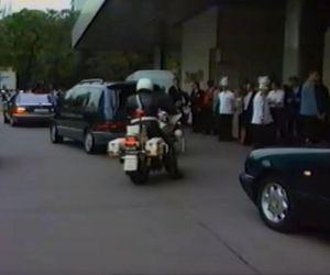 Michael Jackson zmarł 16 lat temu. Gdy odwiedził Polskę, wszyscy wstrzymali oddech. Te zdjęcia zachwycają