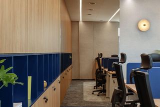 Harmonia w miejscu pracy. Nowy projekt biura autorstwa SAAN Architekci