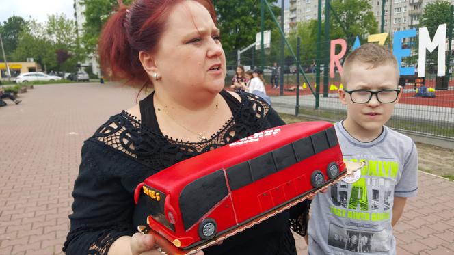 Rekord Polski w przeciąganiu autokaru w Sosnowcu