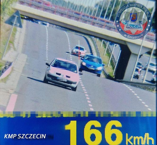 Pędził przez miasto 166 km/h! Słono go to kosztowało