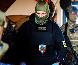 Śląska policja poluje na mafię śmieciową. Kolejne osoby zatrzymane. Zarzuty dla 105 osób