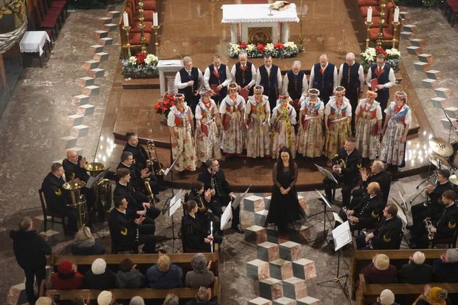 W piekarskiej bazylice odbył się wyjątkowy koncert kolędowo-noworoczny