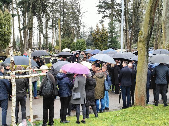 Pogrzeb znanego łódzkiego dziennikarza. Pochowano Piotra Wesołowskiego