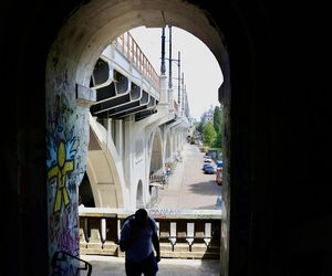 Fatum nad mostem Poniatowskiego. Remont trwa dwa lata, a końca nie widać