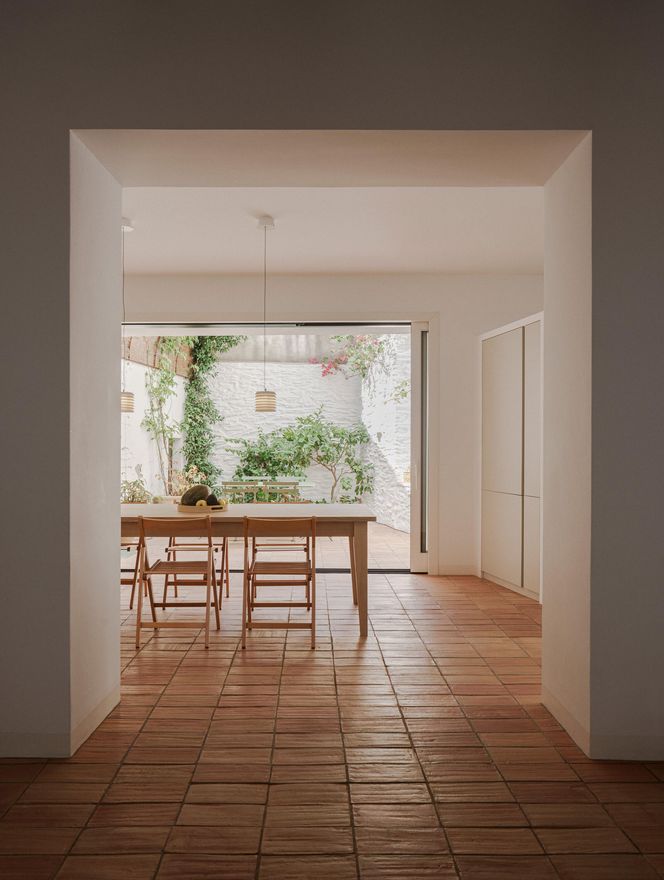 Dom Rybaka w Cadaqués, Hiszpania. Autorzy projektu: Bea Portabella i Jordi Pagès