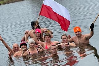 Aktywny weekend krasnostawskich morsów. Tak obchodzili Dzień Niepodległości! [ZDJĘCIA]