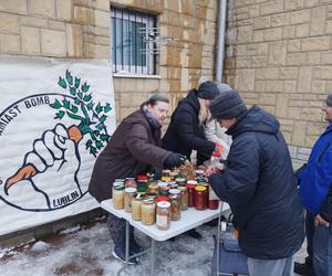 Food Not Bombs