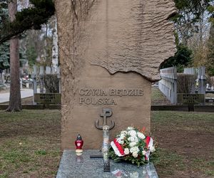 Tak wygląda grób Jana Olszewskiego 6. rocznice śmierci