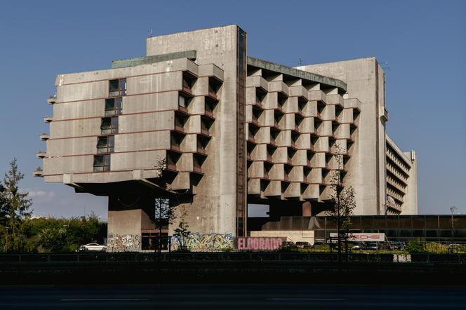 Hotel Forum - zdjęcia. Czy zniszczona mozaika z Panoramy zostanie odtworzona?