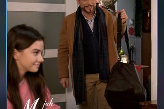 M jak miłość świąteczny odcinek specjalny. Wigilia Mostowiaków. Basia (Karina Woźniak), Marek (Kacper Kuszewski)