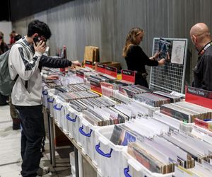 Targi Książki w Katowicach to okazja do zdobycia autografów pisarzy