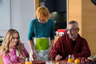 M jak miłość odc. 1783. Sylwia (Hanna Turnau), Adam Werner (Jacek Kopczyński), Ola (Ewa Kolasińska)