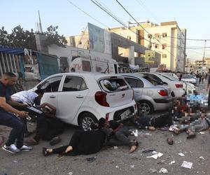 Ostrzelone karetki przed szpitalem Al-Shifa w mieście Gaza