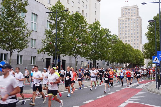 Uczestnicy Maratonu Warszawskiego 2025