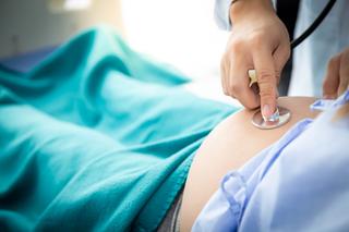 Wielowodzie w ciąży: co robić, gdy wód płodowych jest za dużo?