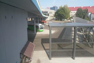 Rzeszów: Dworzec Lokalny za 20 milionów a obok szkło po alkoholu spadające na głowę 