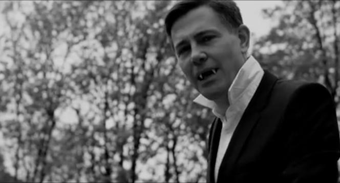 Sekret młodości Krzysztofa Ibisza! Jest wampirem!