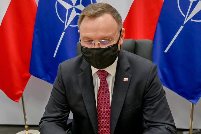 Andrzej Duda w okularach