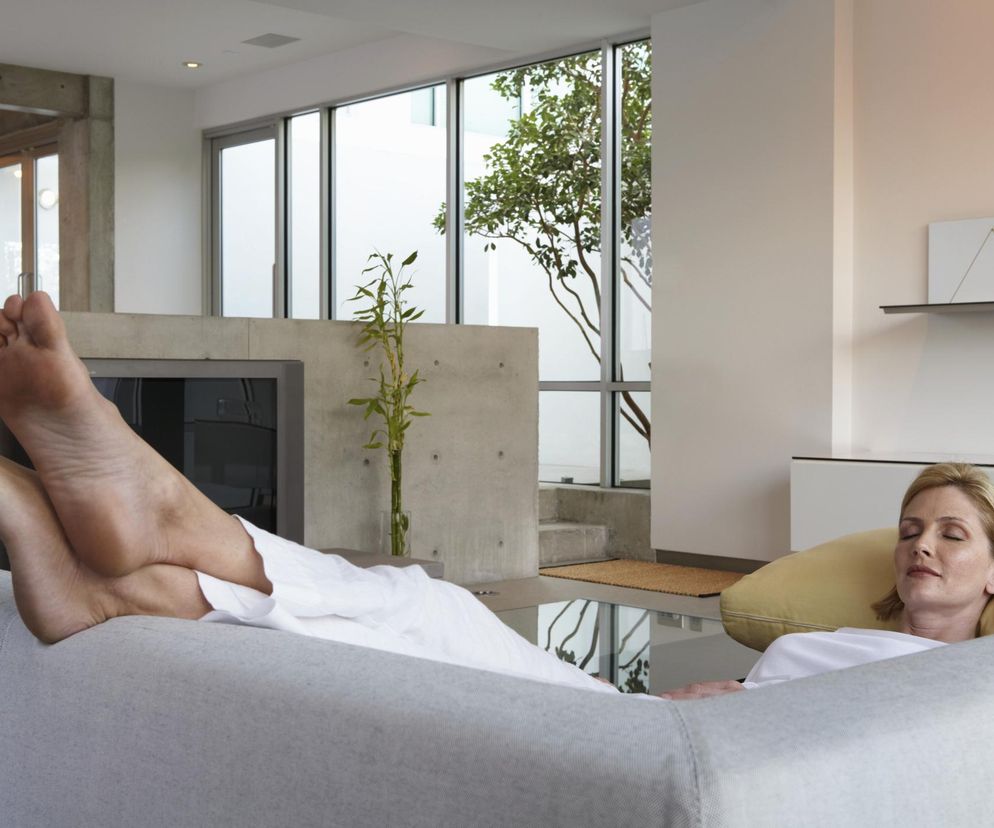 Jak przynieść ulgę zmęczonym nogom? Skuteczne zabiegi i ćwiczenia 