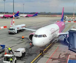 Wizz Air wycofuje się z kontrowersyjnej opłaty. Bilety będą tańsze