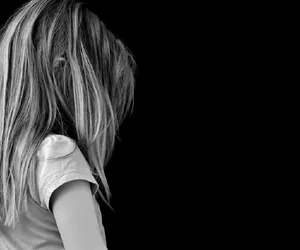 Zgwałcił 8-latkę za sklepem. Zaskakująca kara dla obrzydliwego pedofila! Wyrok nie mógł być surowszy