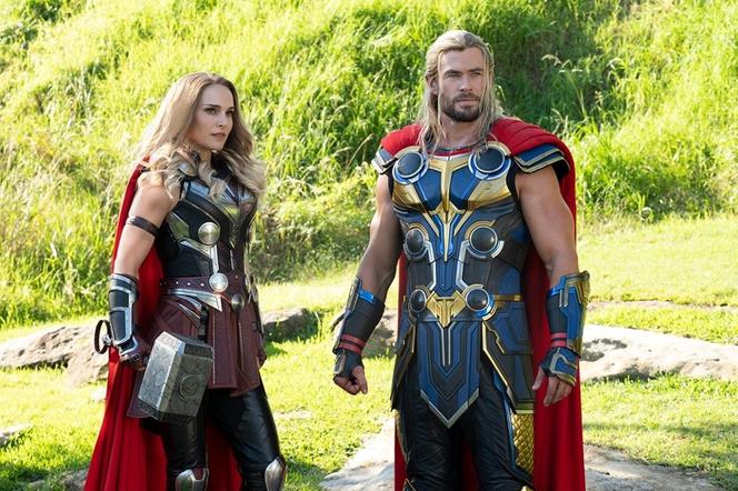 Thor: Miłość i grom w nowym ZWIASTUNIE! Jest Natalie Portman jako Thor i rubaszny humor. Kiedy premiera?