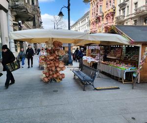 Jak wygląda łódzki jarmark Wielkanocny? Co twierdzą kupujący i sprzedawcy? [ZDJĘCIA]