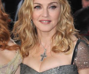 65-letnia Madonna przedstawiła 29-letniego kochanka synowi! Tylko sześć lat starszy