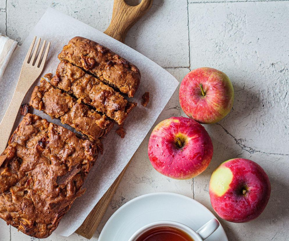 ciasto z jabłkami i cynamonem