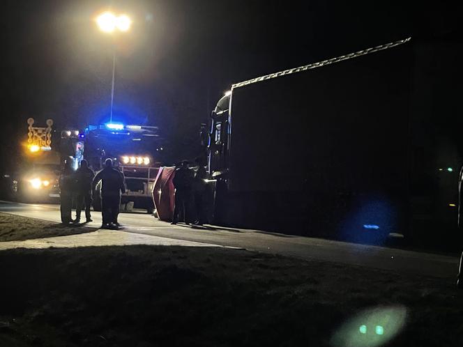 Koszmarny wypadek pod Węgrowem. 20-latek zmiażdżony przez ciężarówkę 