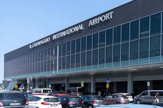 Horror na lotnisku! Silnik wessał 35-latka. Makabryczne sceny, loty wstrzymane!