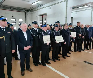 Łomża. Strażacy ochotnicy dostali promesy na zakup wozów strażackich