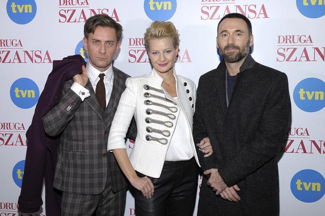 Druga szansa. Monika Borecka (Małgorzata Kożuchowska), Rafał Królikowski, Bartłomiej Świderski