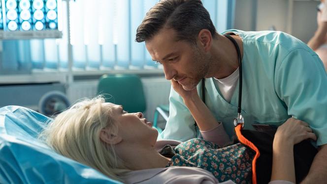 Na dobre i na złe odc. 794. Dominika (Paulina Gałązka), Marcin Molenda (Filip Bobek)