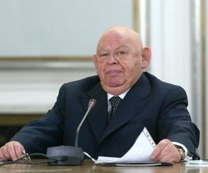 Grób Jerzego Urbana w Zaduszki. Niewiarygodne, co mu położyli na płycie!