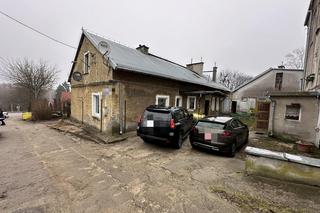 Zwłoki małżeństwa w mieszkaniu w Ostródzie. Policja odnalazła córkę ofiar